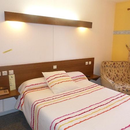 Hotel Du Donjon Champlitte-et-le-Prelot Экстерьер фото