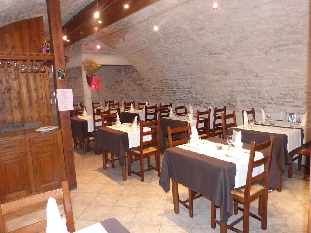Hotel Du Donjon Champlitte-et-le-Prelot Экстерьер фото