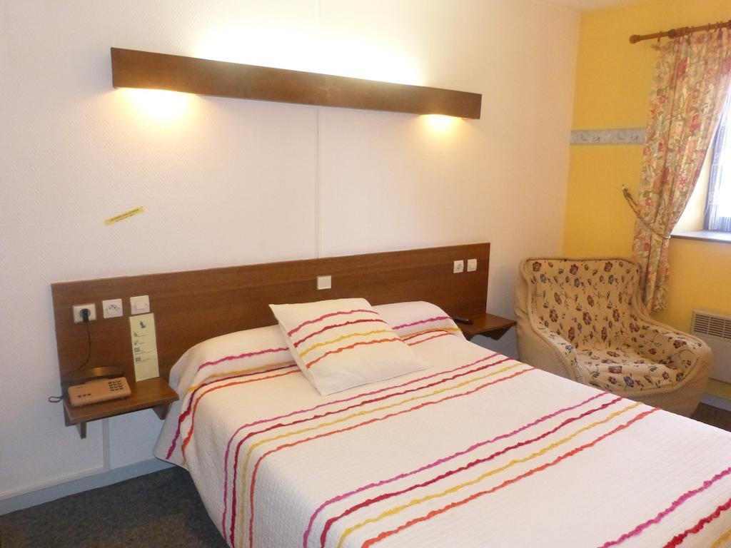 Hotel Du Donjon Champlitte-et-le-Prelot Экстерьер фото