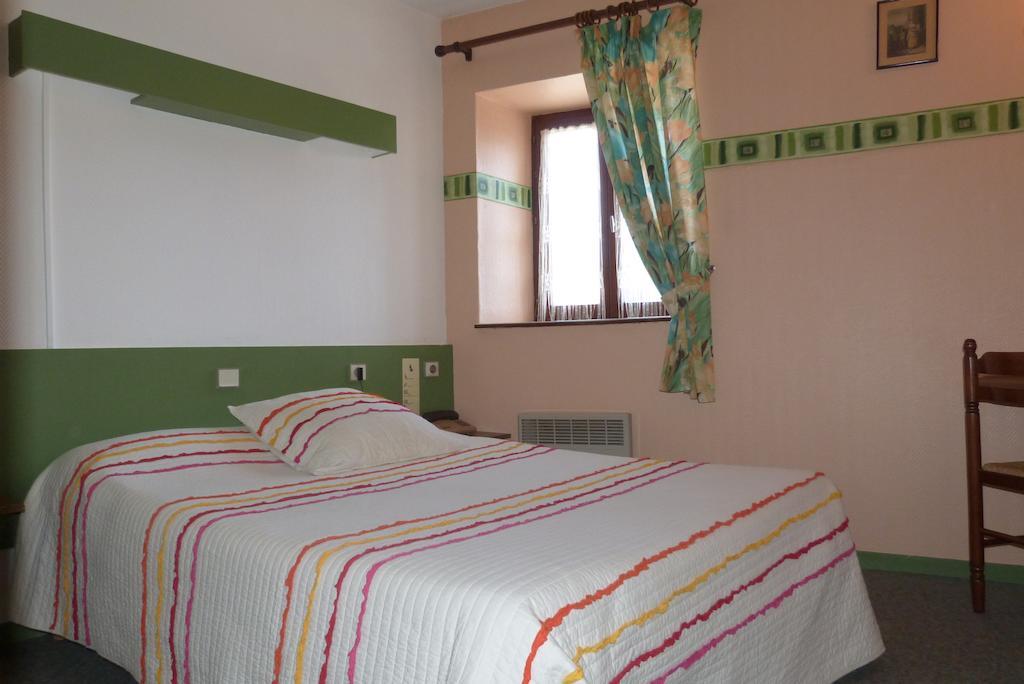 Hotel Du Donjon Champlitte-et-le-Prelot Номер фото